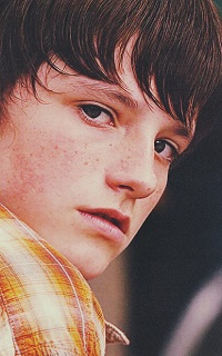 Josh Hutcherson 788807181A