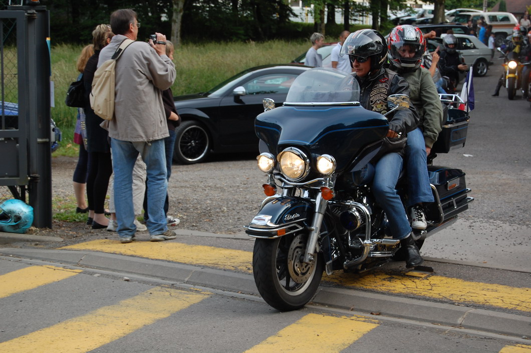 Une journée pour des gens "différents"... 793799foto21