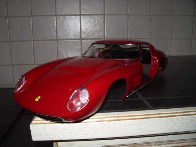 ferrari 275 GTB de 1965 au 1/12 de chez revell 800647f71