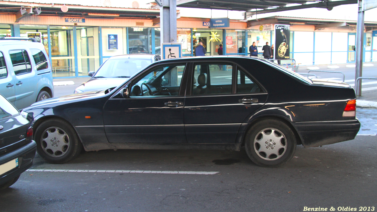 j'ai vu une Mercedes-Benz classe S w140 sur la route, et j'ai fait une photo - Page 2 801316mbw140street2013120302w1280