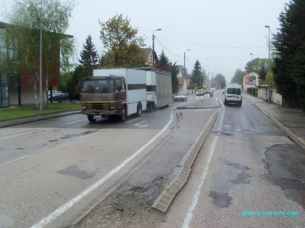 Les camions des forains - Page 2 801323photoscamions27Avril20125