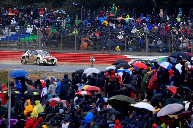 Sébastien Loeb signe, à Lohéac, son quatrième podium de suite 80412459abf97bb8fad