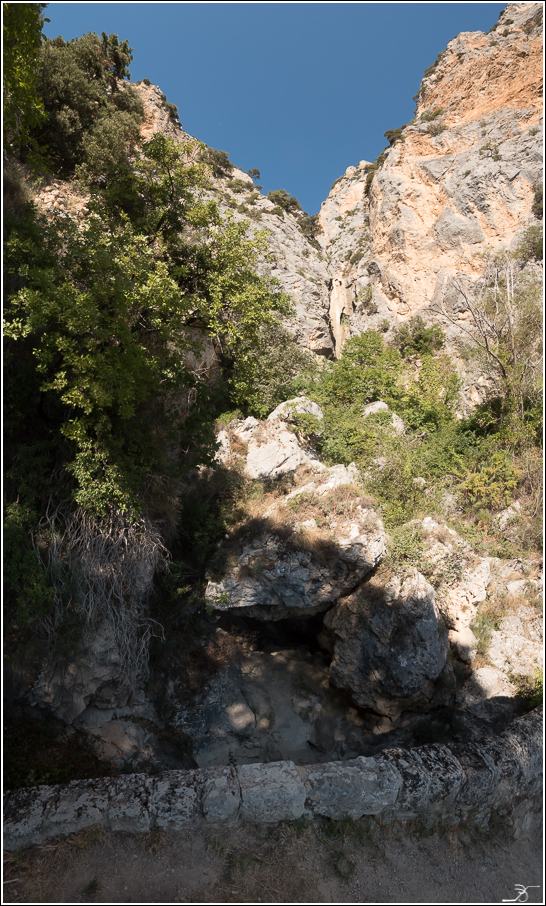PBVF 67: Moustiers Ste Marie 806119LR6P1170084Panorama