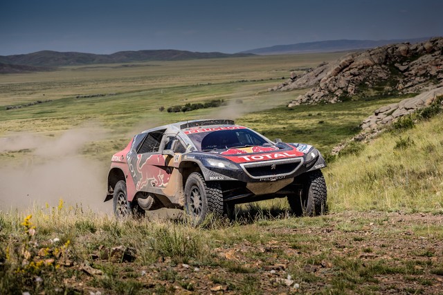 Silk Way Rally : Étape 5 : Cyril Despres Nouveau Leader, Stéphane Peterhansel En Difficulté 813123578634fc0e9e3