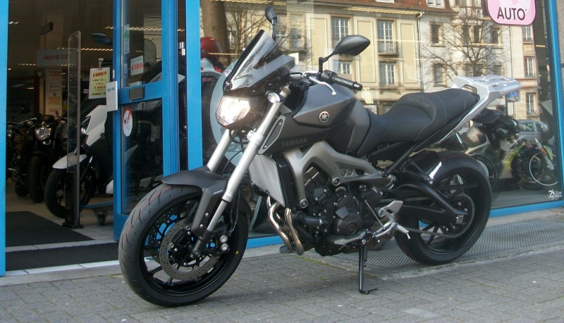 plaque - Photos de toutes les Yamaha MT-09 du forum ! :) - Page 25 824751YElesefer10