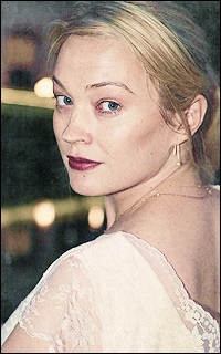 Sophia Myles - 200*320  828664sophiamyles6