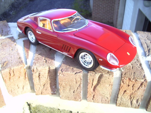 ferrari 275 GTB de 1965 au 1/12 de chez revell - Page 2 828794f86