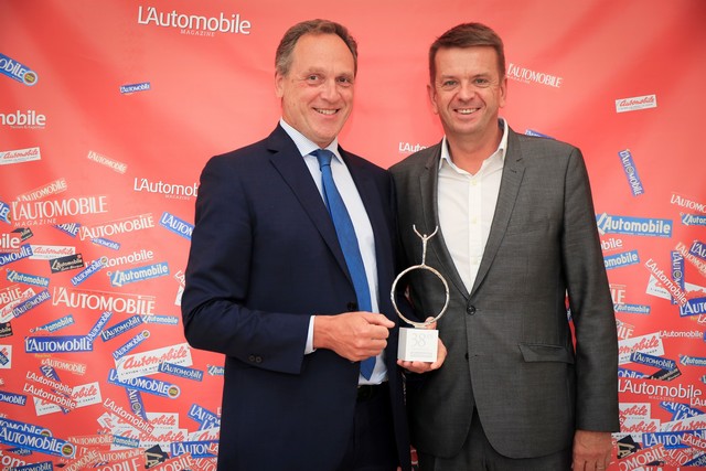 Volvo reçoit le prix de la stratégie commerciale lors des Trophées de L'Automobile Magazine 2017 828955volvoreoitleprixdelastratgiecommerciale1