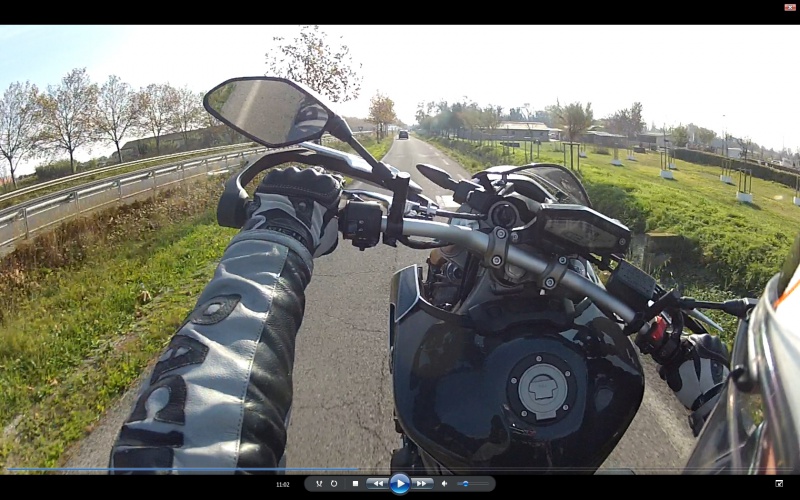 Le Wheeling et la MT09  829235gopro