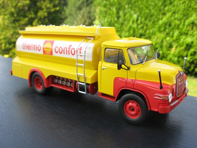 collection  ALTAYA" camions d'autrefois  "  au 1/43 - Page 3 830721IMG5262