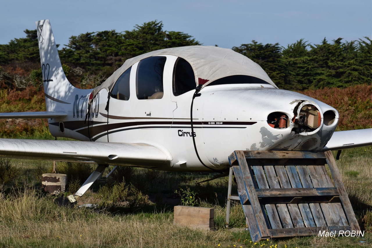 Aérodrome de L'Ile D'Yeu LFEY 830725DSC0056