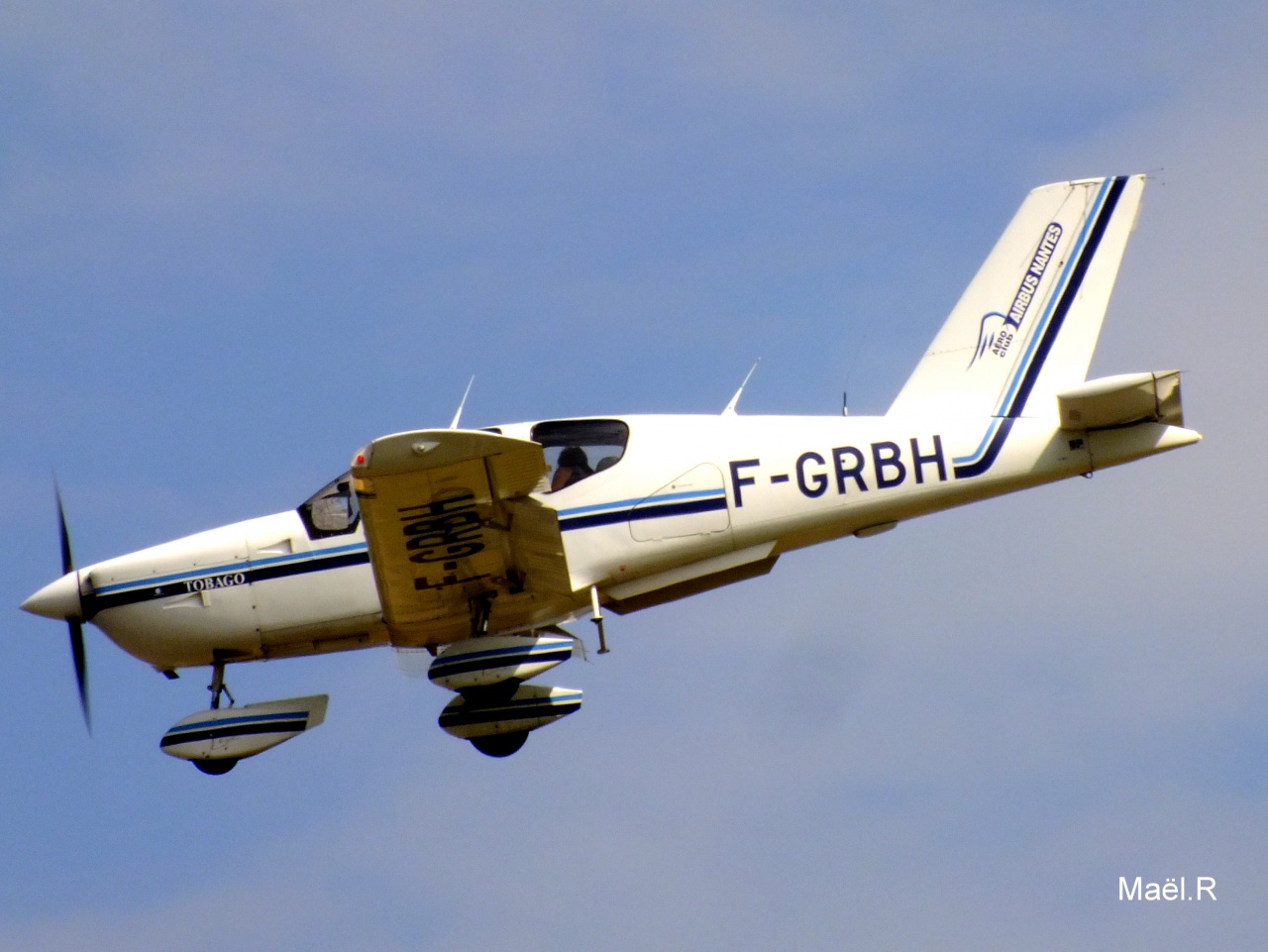 Spotting du 21/06/2014 : Avro RJ70 Bulgaria Air + Beluga 4TD + A321 Aegean + B734 Air Explore 831450Juinn11021