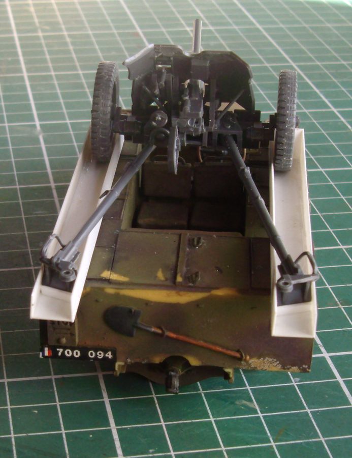 Laffly W15T "beute" porte canon de 37mm(1/35èm) 833570GEDC4192