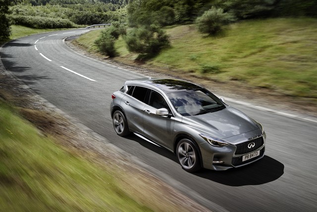 Infiniti Dévoile son Q30 Au Salon De L'automobile De Francfort 2015 8380272255