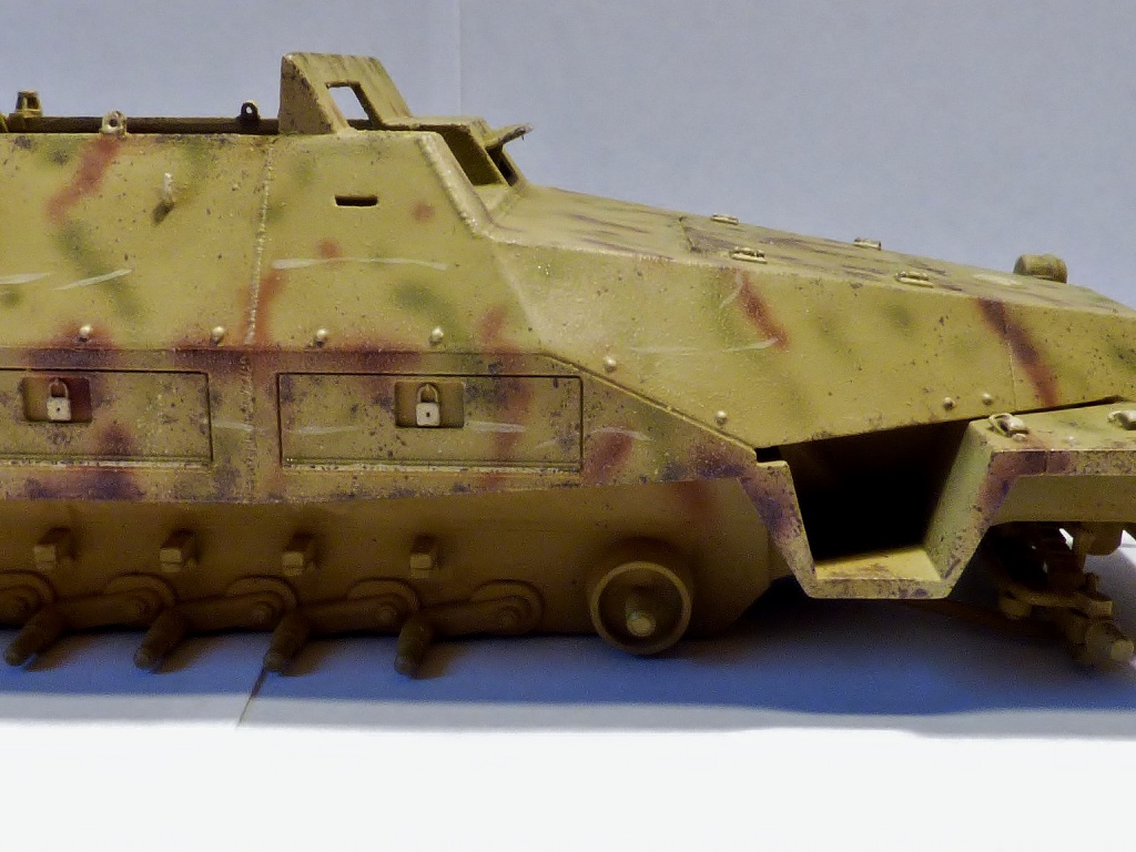 SdkFz 251 / 9  Tamiya / AFV - Page 2 840942P1070128Copier