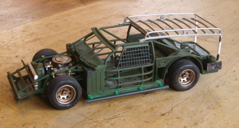 nascar façon "Mad Max" 1/24 [ en cour de montage] 841978GEDC5115