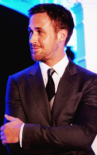 Ryan Gosling 84304268R8