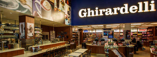 Disney's Soda Fountain & Studio Store devient Ghirardelli Soda Fountain and Chocolate Shop 847069ghi1