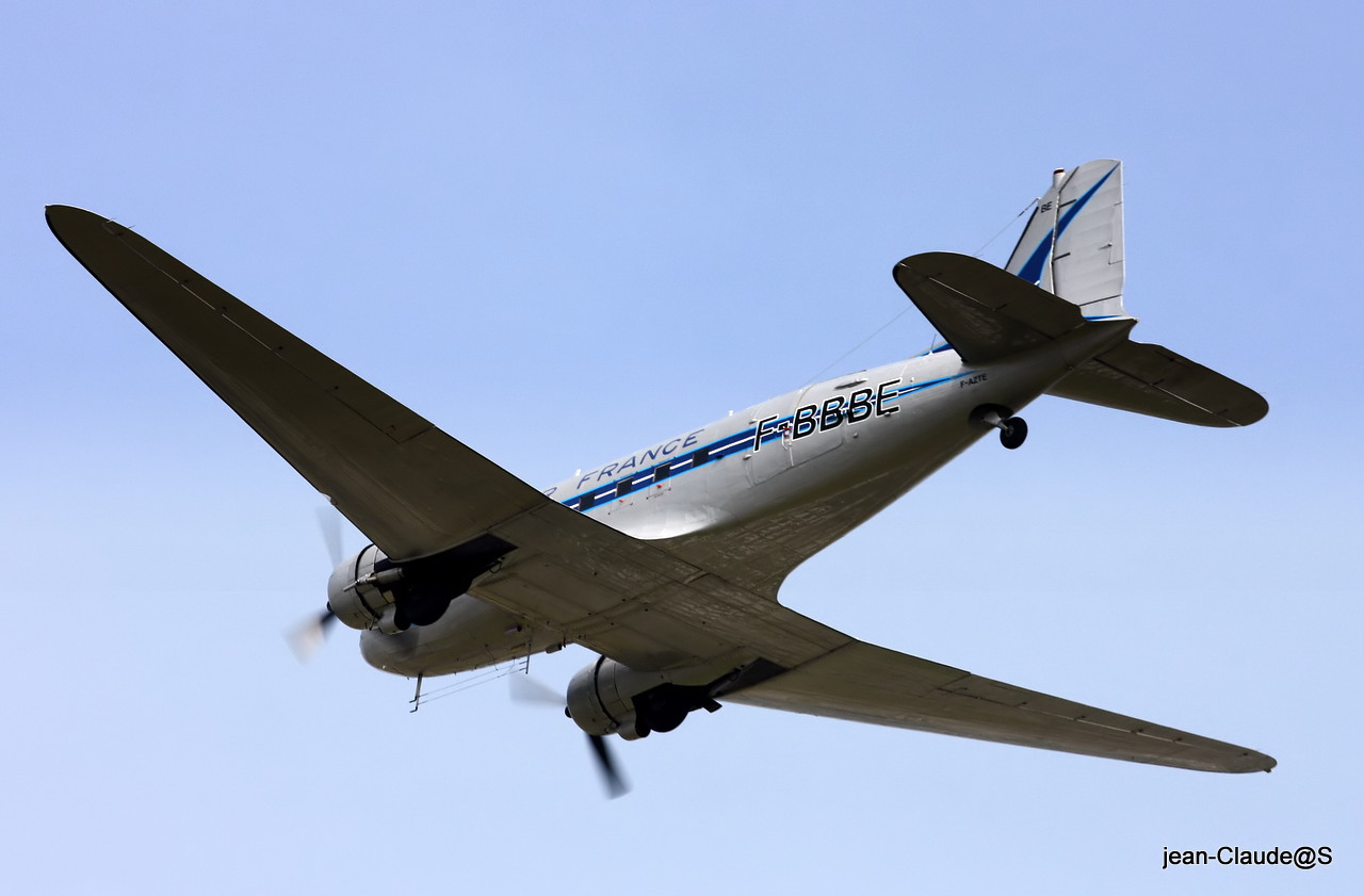 Douglas DC3 C-47A Skytrain F-AZTE le 27.07.12 850099IMG7179filtered