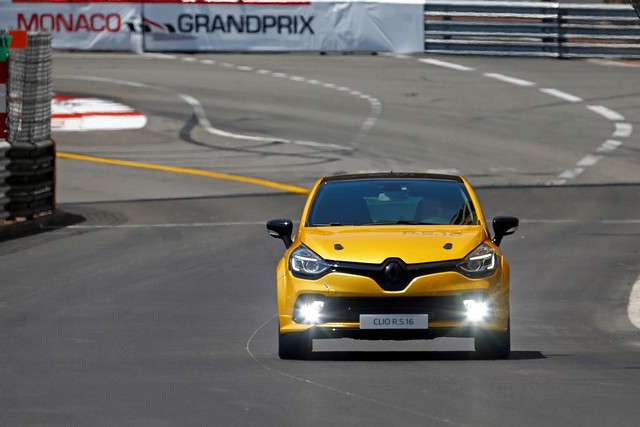 Clio R.S.16 - Le Savoir-Faire De Renault Sport Concentré Dans Un Concept-Car  8577137879016