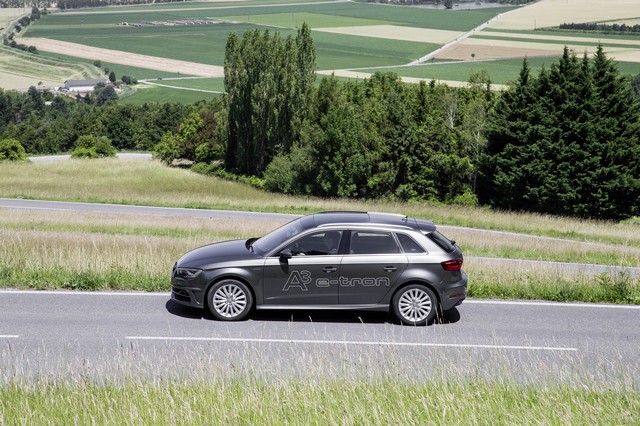 Chargée à fond pour mieux affronter l’avenir - l’Audi A3 Sportback e-tron 860216A3e14s0005large