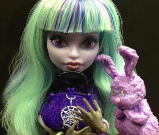 Les nouvelles Monster High pour 2013 - Page 6 866750Twylaofficielle4