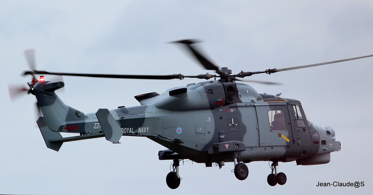 Vol essai Royal Navy AgustaWestland AW159 Wildcat le 20.11.13 870523IMG0484filtered