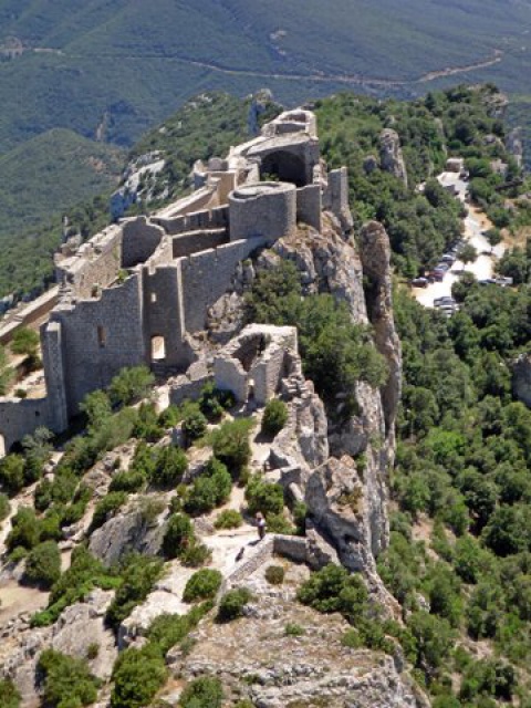 Le sentier Cathare 884677Peyrepertuse2