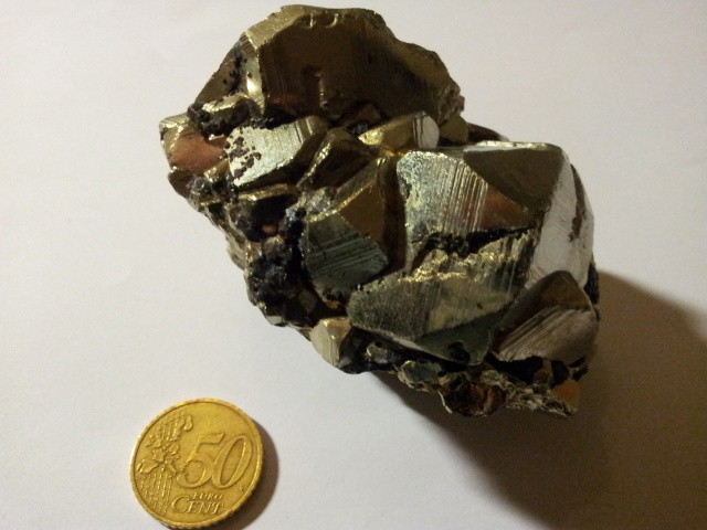 [Partage] Ma petite collection de cristaux. 885859Pyrite02