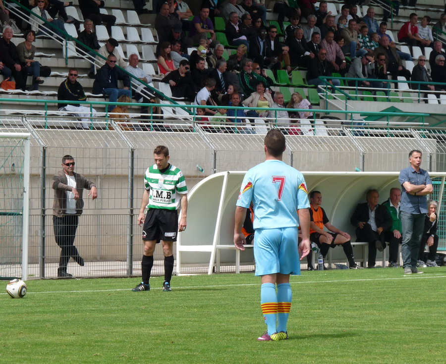 CETTE ( SETE ) ILE SINGULIERE REVIENT EN ( CHAMPIONNAT  DE)  FRANCE DE FOOTBALL AMATEUR  CFA 2 !!!!!!! - Page 2 888710Photo066