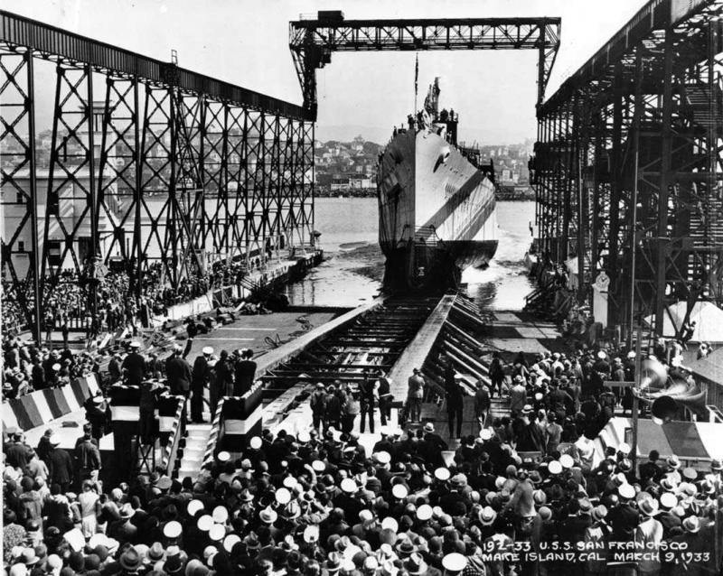 USN CROISEURS LOURDS CLASSE NEW ORLEANS  - Page 1 893402USS_San_Francisco_lancement