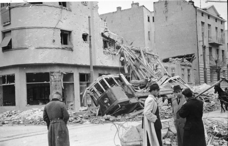 LFC : 16 Juin 1940, un autre destin pour la France (Inspiré de la FTL) 901677BundesarchivBild1411005BelgradZerstrungen