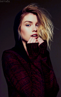 Stella Maxwell 915369avastell30