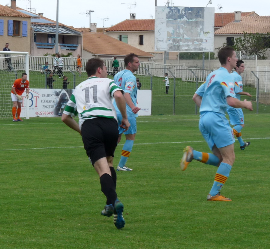 CETTE ( SETE ) ILE SINGULIERE REVIENT EN ( CHAMPIONNAT  DE)  FRANCE DE FOOTBALL AMATEUR  CFA 2 !!!!!!! - Page 3 929432Photo098