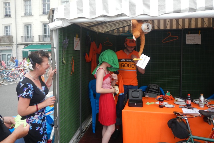 LE STAND VELO VINTAGE A GOGO A L'ANJOU VELO VINTAGE 2015 les gogo en force ! - Page 13 930723DSCN6015