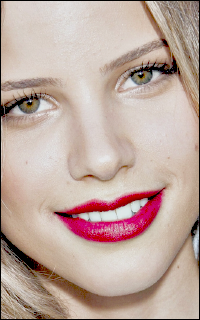 Halston Sage 9336061413