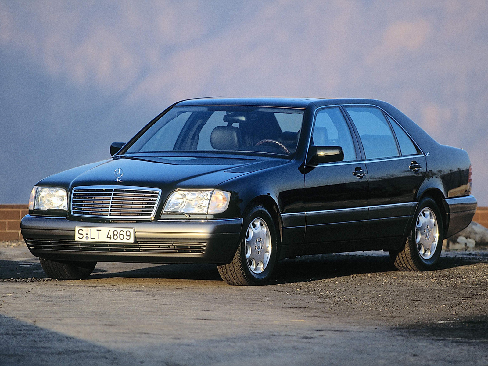 les plus belles photos de Mercedes-Benz classe S w140 et c140... juste pour rêver et pour le plaisir des yeux - Page 4 941700mbw140bellephoto0091