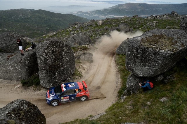 SUAREZ POURSUIT SON APPRENTISSAGE EN WRC 2, CARELLA S’IMPOSE EN 208 RALLY CUP ! 9597655740e0b024ddb