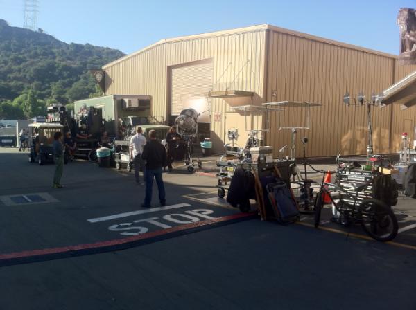 Twitter de l'équipe de tournage de The Mentalist - Page 10 960135AbfNNpqCAAAef6W