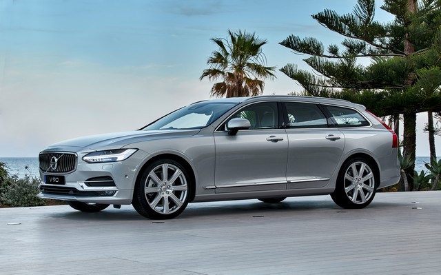 Volvo Cars Poursuit Sa Consolidation Tandis Que Les Premiers V90 Sorteent Des Ligne De Production 968205191861NewVolvoV90locationdriving