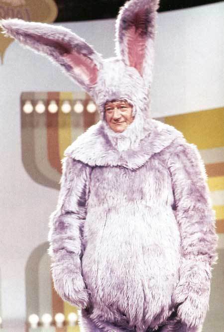 Bientôt au cinéma ! - Page 10 976630ob9d9388johnwayneasaneasterbunny