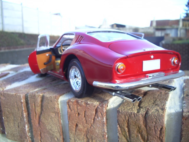 ferrari 275 GTB de 1965 au 1/12 de chez revell - Page 2 978743f81