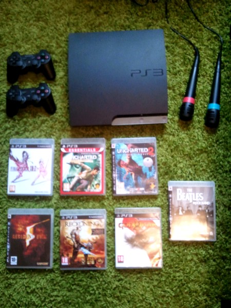 Playstation 3 slim** 983015Photo1892