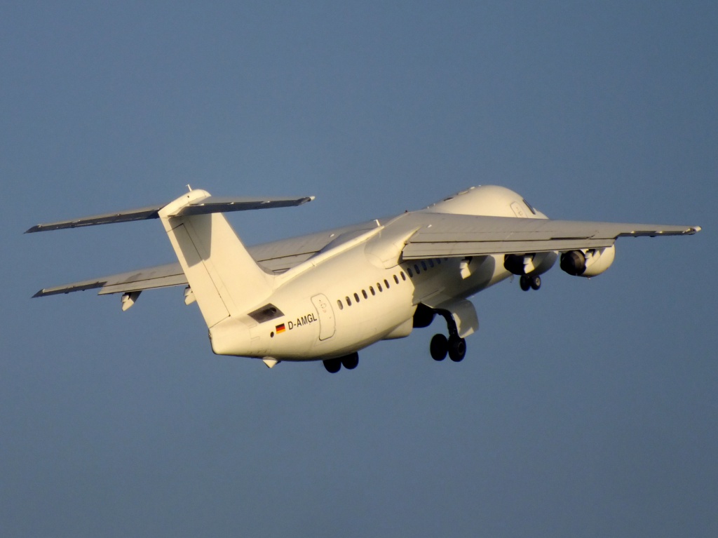 [16/11/13] Bae146 (D-AMGL) WDL 985794Novembren2031