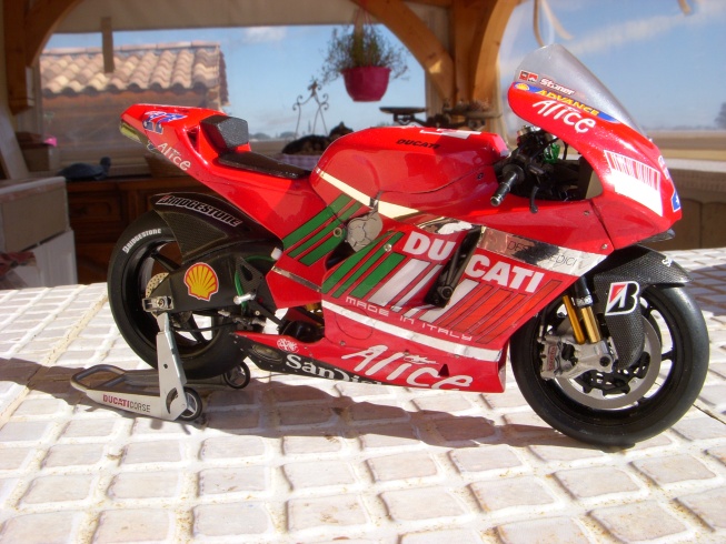 DUCATI GP7 - Page 4 9883463066