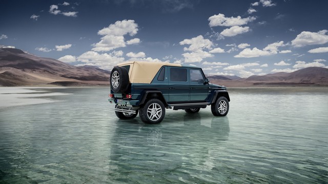 Nouvelle Mercedes-Maybach G 650 Landaulet Edition limitée : le luxe à ciel ouvert, sur la route et en tout-terrain  99024917C1524