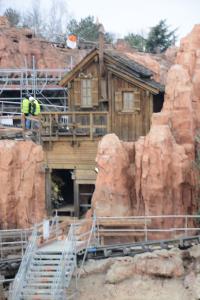 Big Thunder Mountain - Réhabilitation [Frontierland - 2015-2016] - Page 25 Mini_360028Disney160316DerniervoyageverslaLunedEndor006