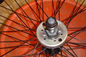 Des roues de trike pas cher et solides pour freins a disque - Page 2 Mini_376569DSC05313