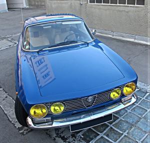 A VENDRE:BERTONE - ALFA ROMEO 1600 GT junior 1975. 4 feux Mini_496428front