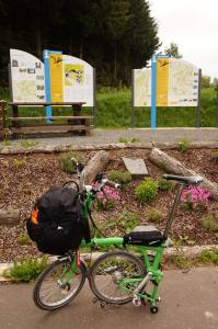 Balade de l'Arbre de mai (quater) : Luxembourg à Aachen par les Pistes cyclables et la Vennbahn [mai 2015] saison 10 •Bƒ - Page 3 Mini_511527Arbremai127